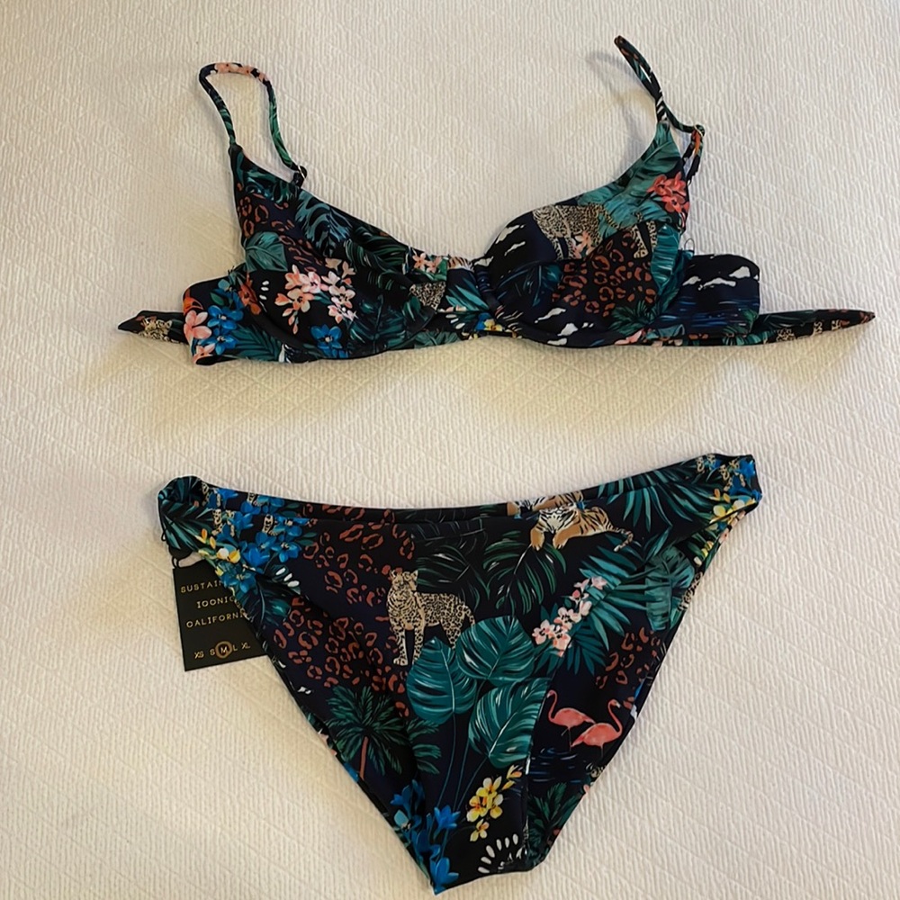 Skatie bikini size medium (paradise pattern)